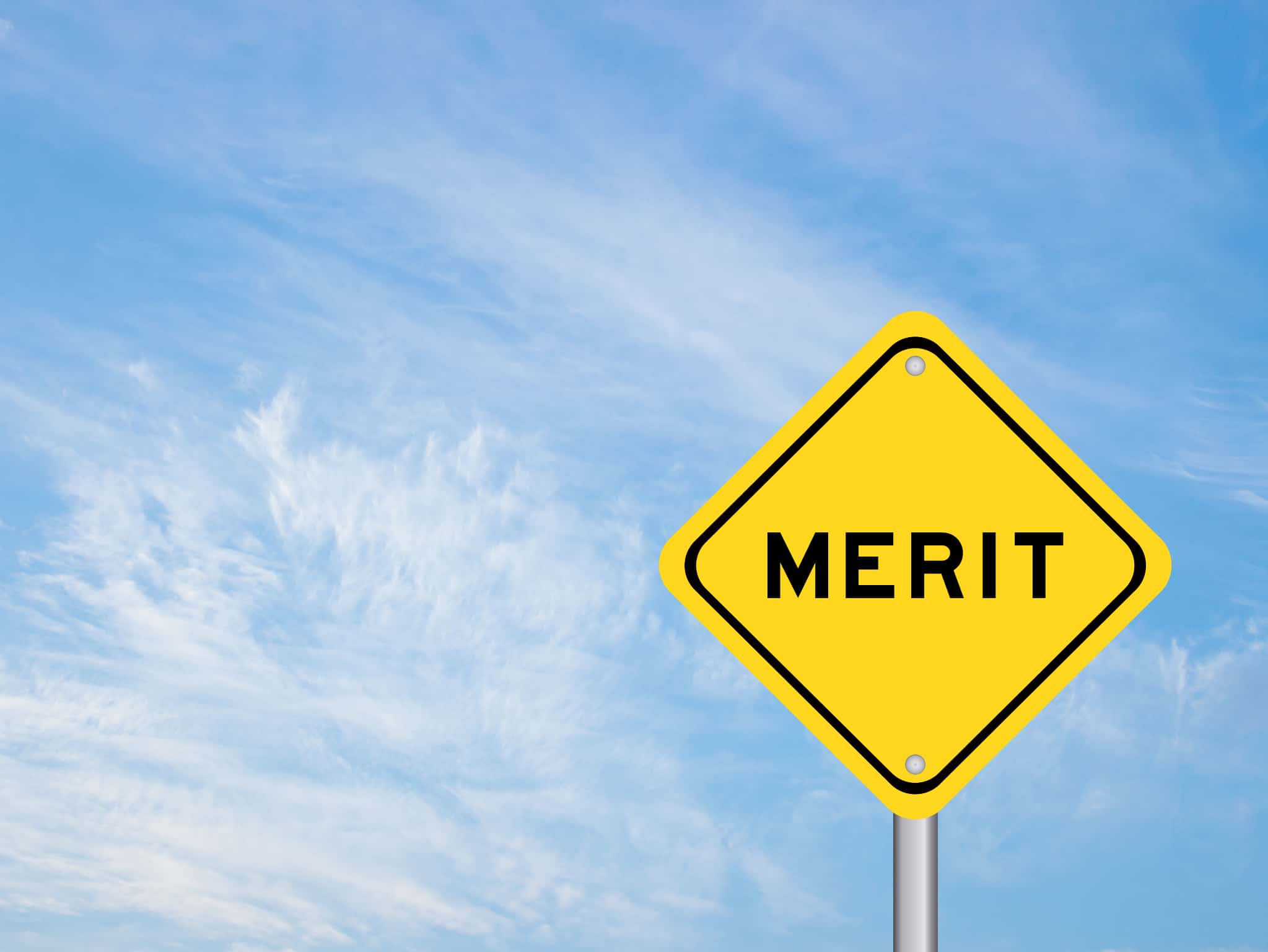 失った奥歯をインプラントにするメリットを説明するイメージ