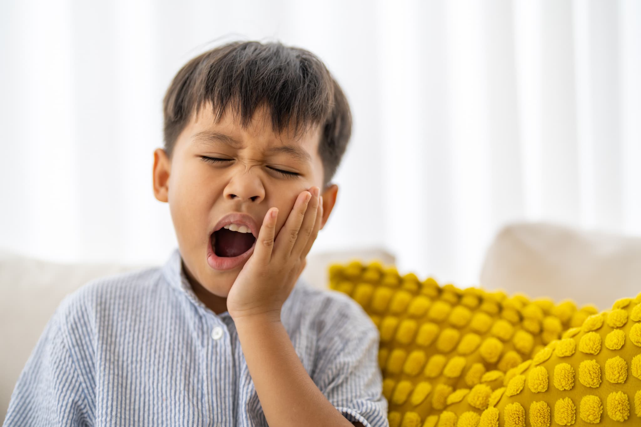 口呼吸が原因で虫歯になった子ども
