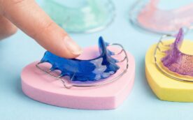 床矯正の装置を指す指